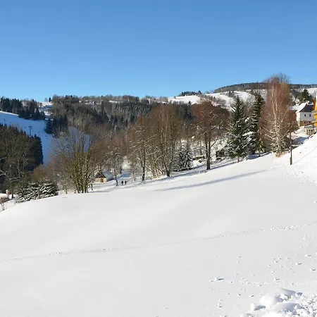 Nyaraló Holiday Jahoda 1 *
